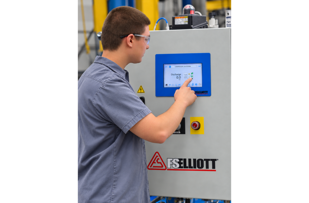Employee using the R1000 controller